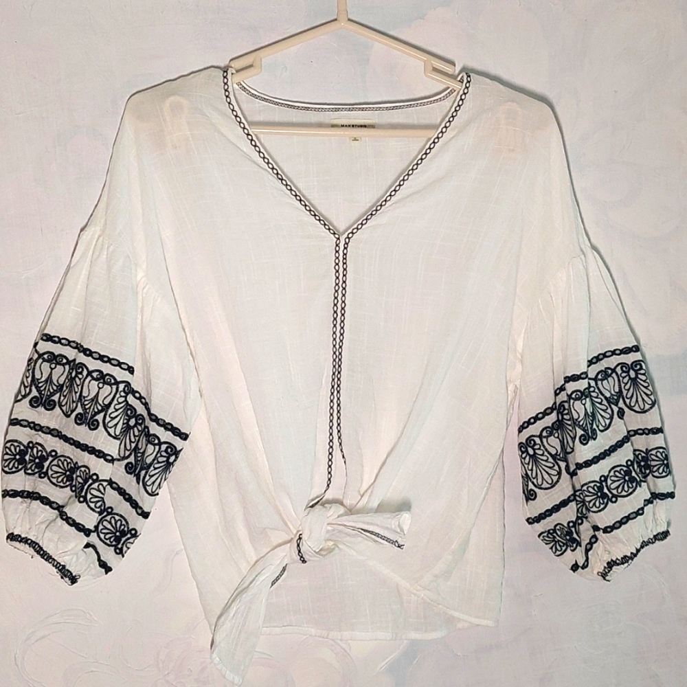 Max Studio White Black Balloon Sleeve Embroidered Top